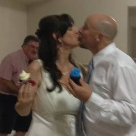 Meet your Posher, Laura - Picture 1 of 1